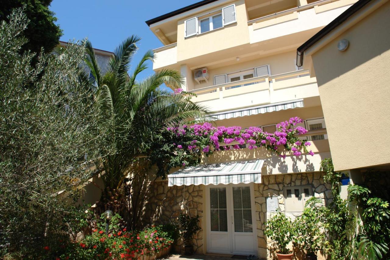 Apartments With A Parking Space Mandre, Pag - 18748 Колан Екстер'єр фото