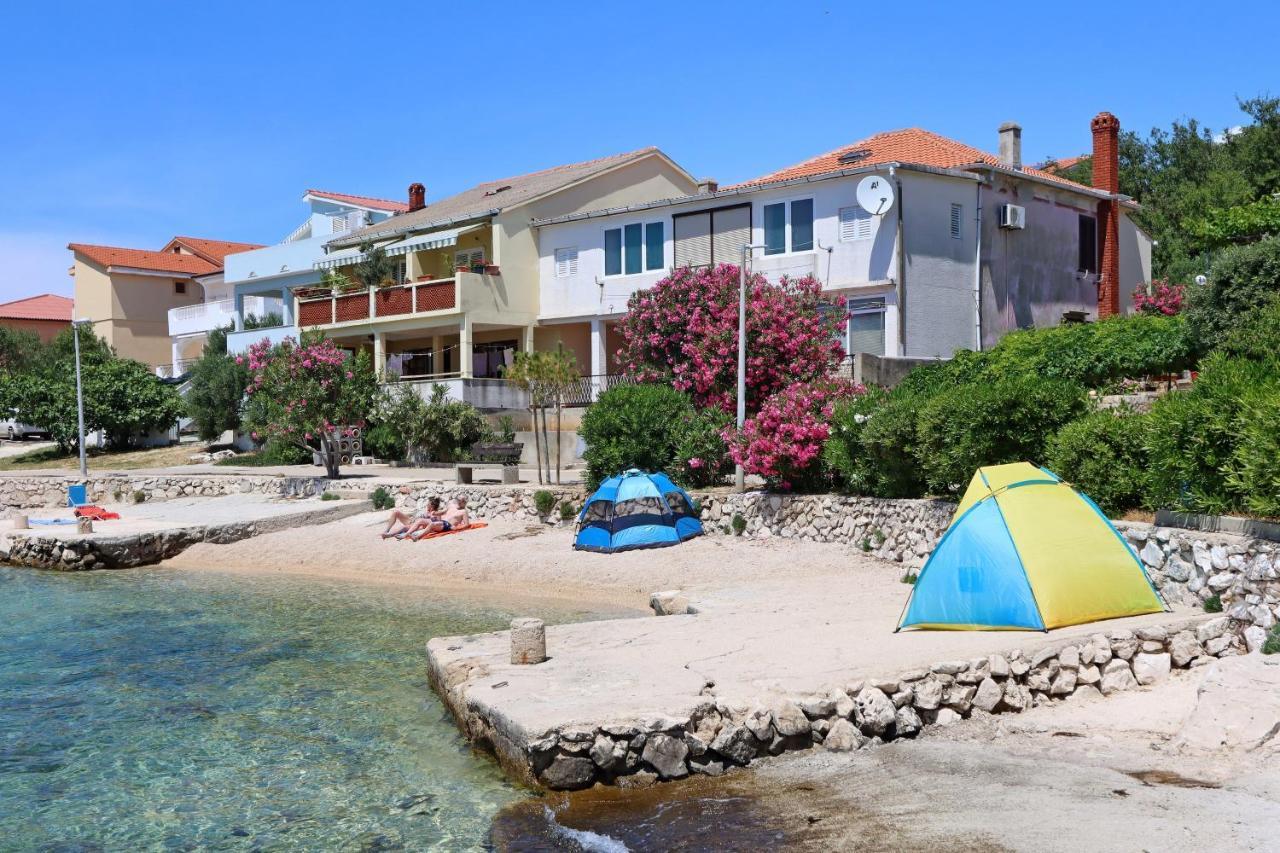 Apartments With A Parking Space Mandre, Pag - 18748 Колан Екстер'єр фото